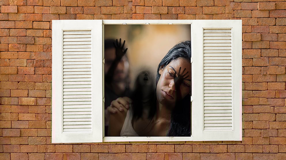 குடும்ப வன்முறை: பெண்ணுக்கு பெண்ணே எதிரி என்பது தான் உண்மையா..?