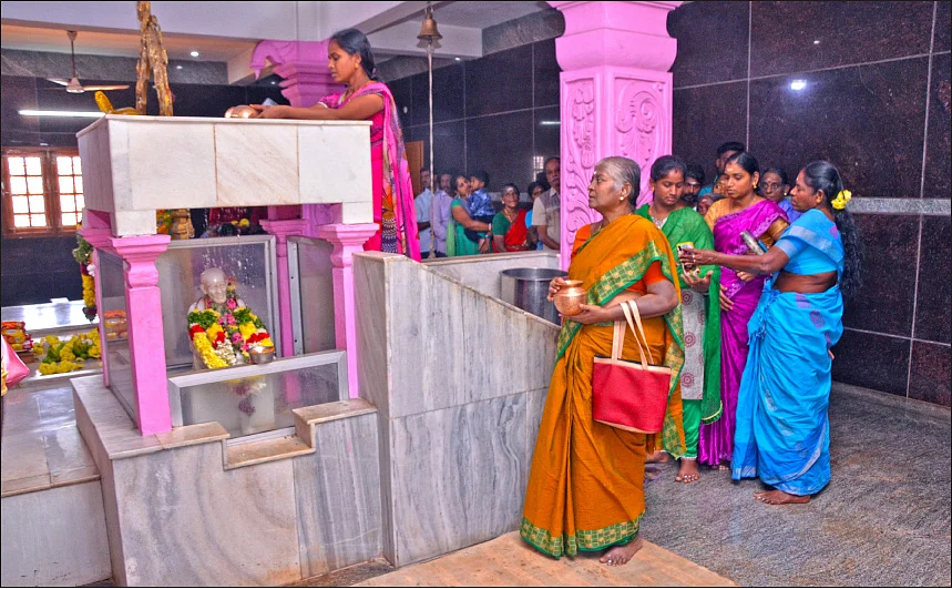 பாணிபாபா கோயில்