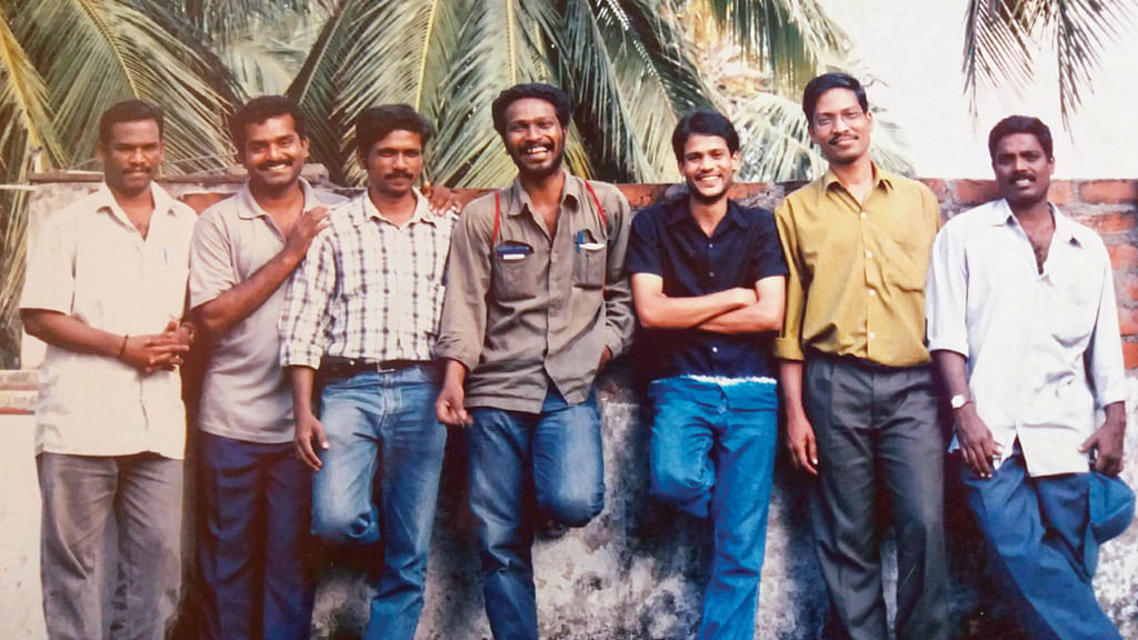 அது ஒரு கனாக்காலம் படப்பிடிப்பில் நண்பர்களுடன்...