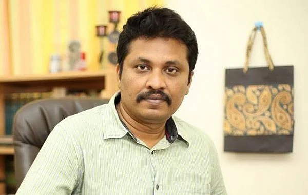எவிடென்ஸ் கதிர்
