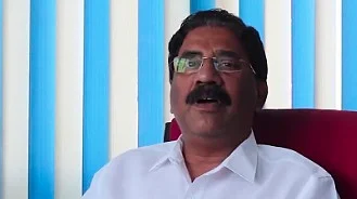 இந்திய கம்யூனிஸ்ட் கட்சியின் புதுச்சேரி மாநில செயலாளர் சலீம்