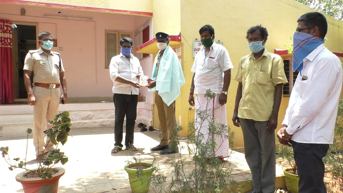 காவலர் சையது அபுதாஹிர்