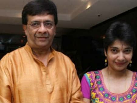 மதுவந்தியின் வீட்டுக்குப் பூட்டு… 1 கோடி ரூபாய் வீட்டுக்கடனைக் கட்டவில்லையா… ‘ஃபேக் நீயூஸா’?!