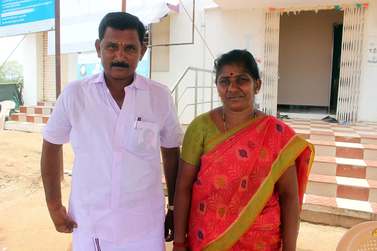 தமிழரசி, தனக்கோடி