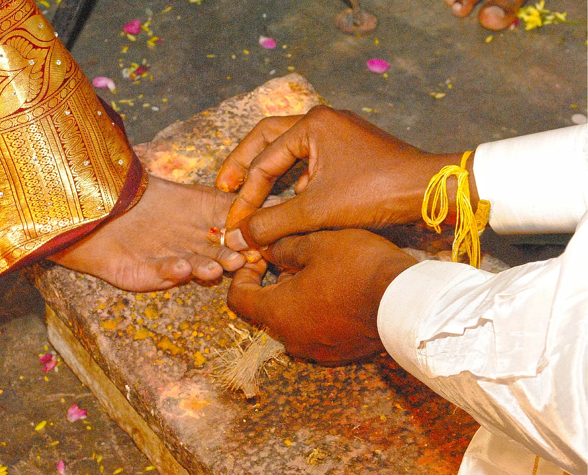 வாழ்க்கையில் இணைய...
ராசிப் பொருத்தம்