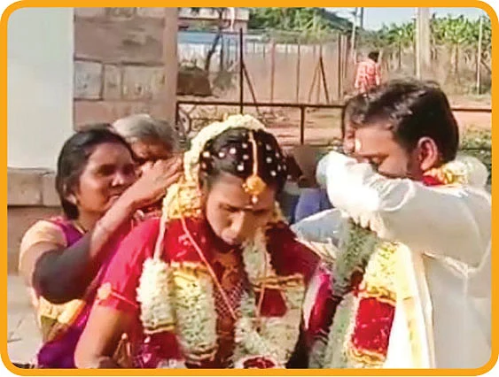 சுற்றம் நட்பும் சூழாமல்...