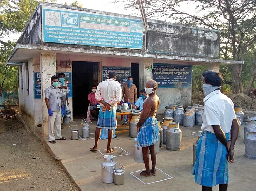 அரசு: நடமாடும் வேளாண் விரிவாக்க மையங்கள்... இருப்பிடத்திற்கே வரும் இடுபொருள்கள், விஞ்ஞானிகள்!