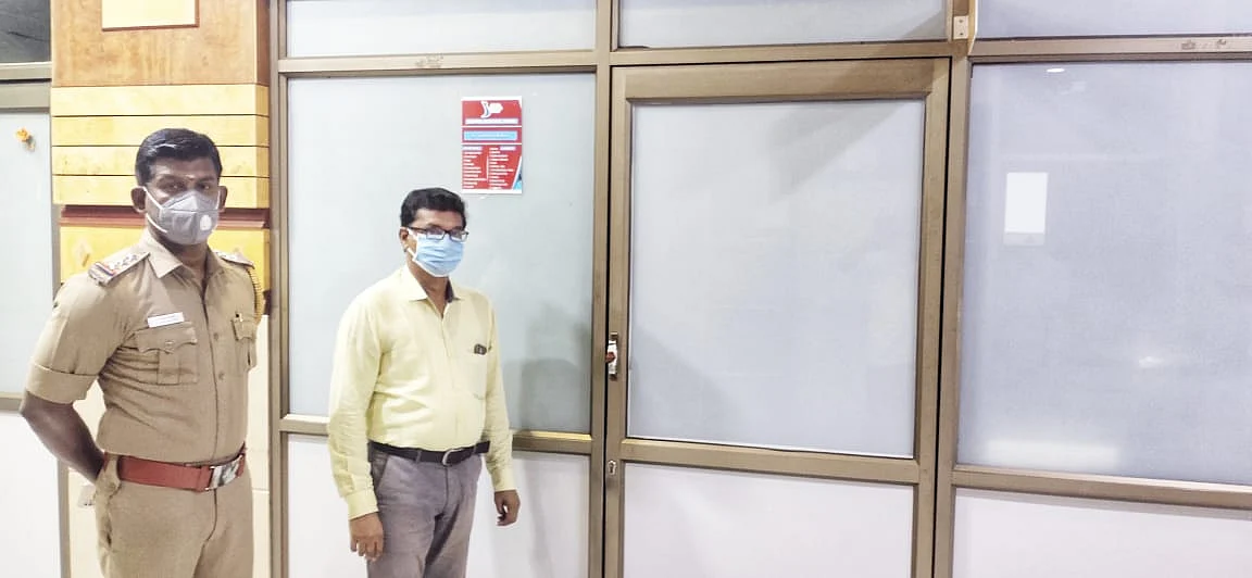 மருத்துவமனை அறைகளுக்கும் சீல்