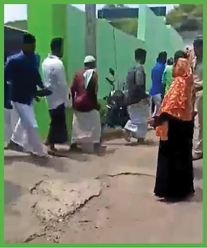 ஊரடங்கை மீறி தொழுகை