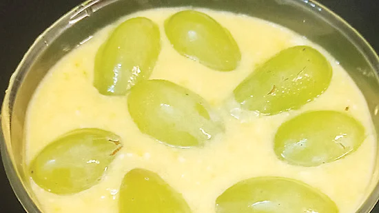 அழகு சேர்க்கும் உணவுகள்
