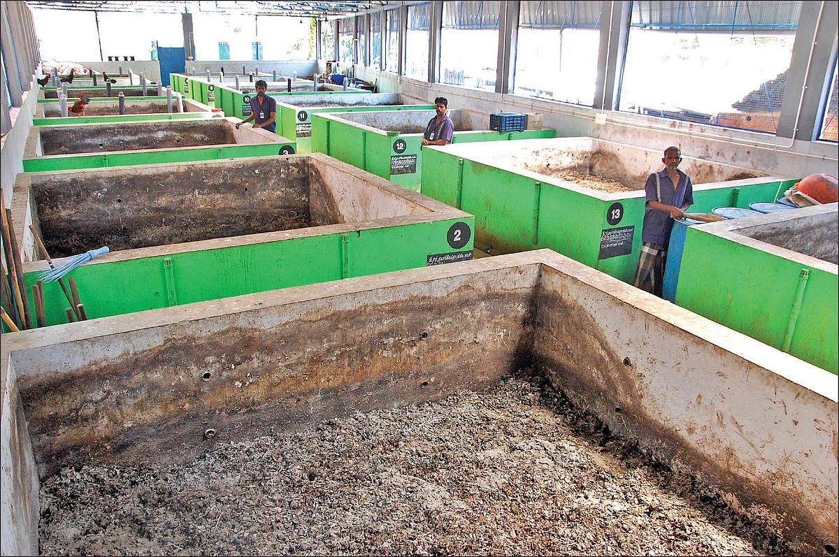 இயற்கை உரம் தயாரிக்கும் தொட்டிகள்