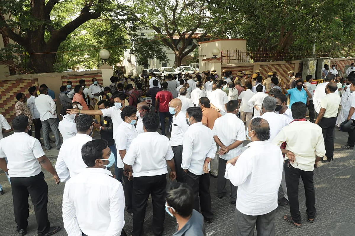 `சீப்பை மறைத்து வைத்து விட்டால் கல்யாணம் நிற்காது!’ -அதிகாலை கைது குறித்து ஆர்.எஸ். பாரதி