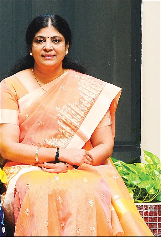 சுமதி