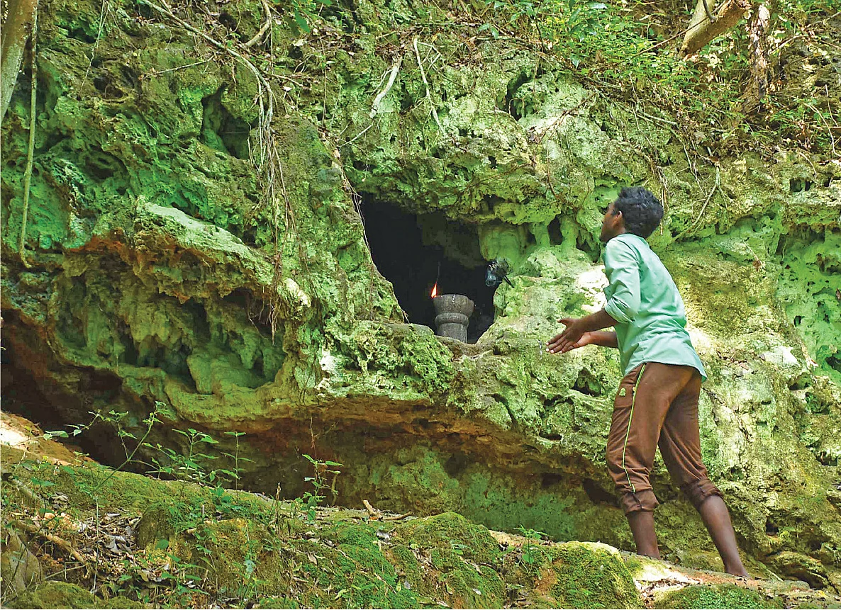 கோரக்கர் குகை