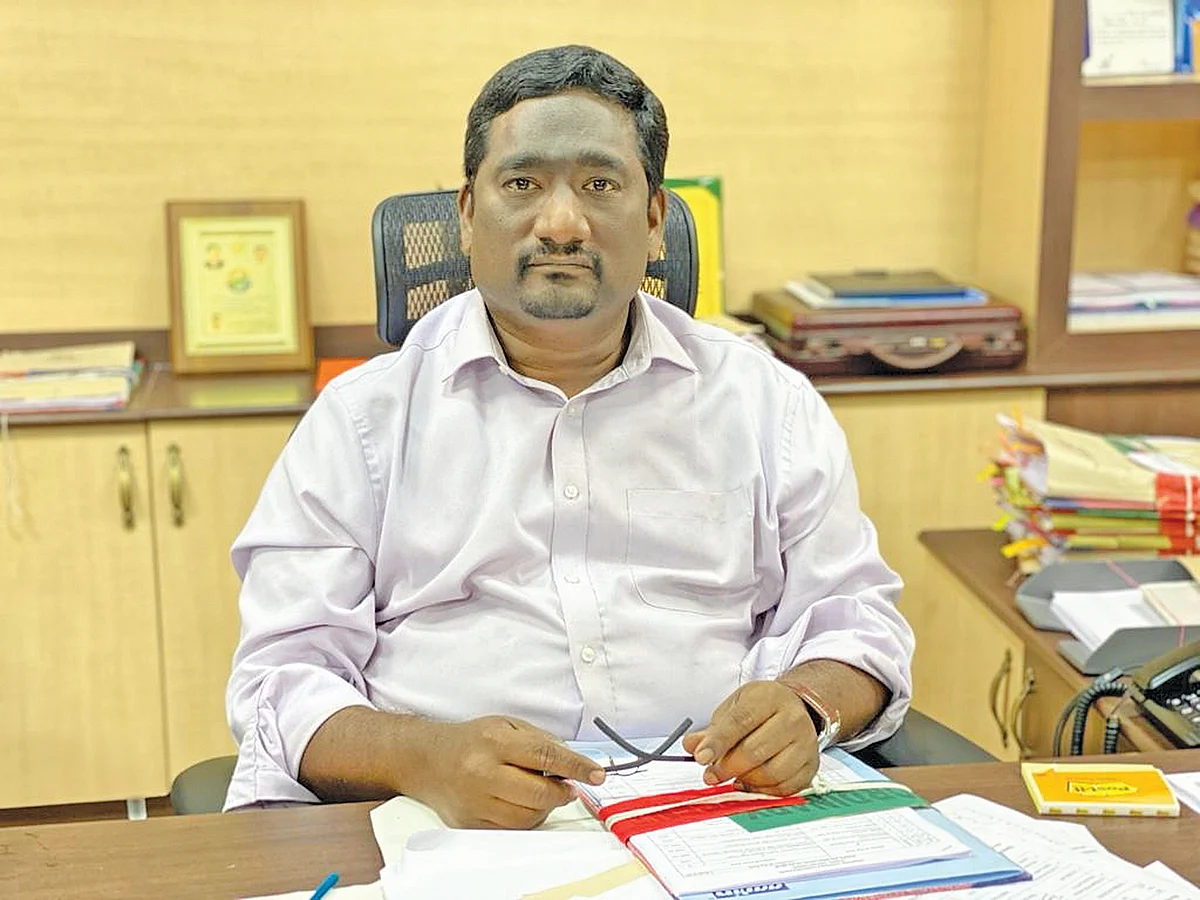 ``அவர் நல்லா வேலை பார்த்ததுதான் தப்பா?" - வள்ளலார் ஐஏஎஸ் இடமாற்றத்தால் விவசாயிகள் அதிருப்தி