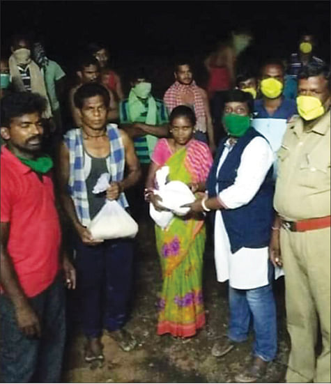 `வெளிச்சம்' ஷெரின் மற்றும் நண்பர்கள் குழு