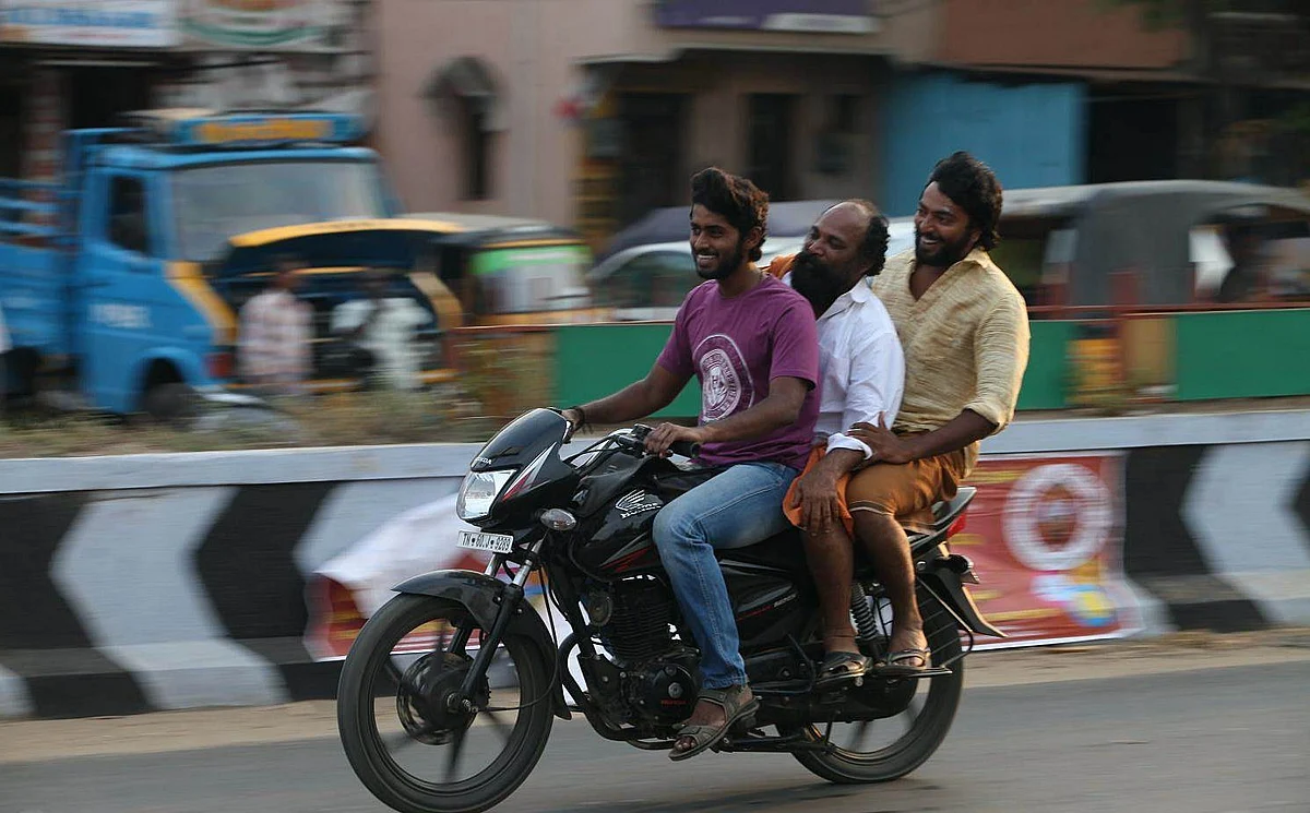 'மதயானைக்கூட்டம்'