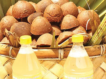 கருப்பட்டியை ரேஷன் கடைகளில் விற்பனை செய்ய வேண்டும்!