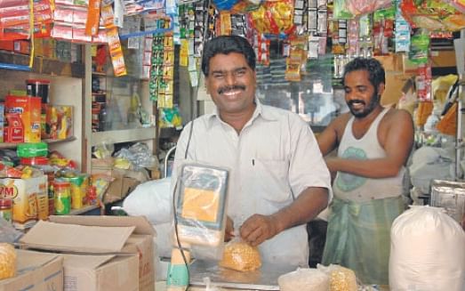 அத்தியாவசியப் பொருட்களுக்குத் தட்டுப்பாடு வருமா? கள நிலவரம் என்ன? #VikatanFindings