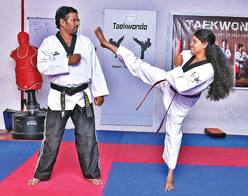 ஸ்ருதி நாராயணன்
