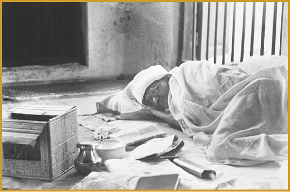 ஸ்பானிஷ்ஃப்ளுவால் பாதிக்கப்பட்ட காந்தி (1918)