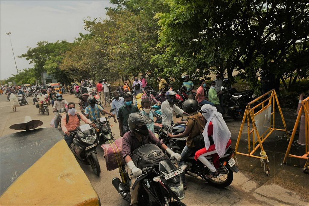 மோட்டார் சைக்கிள்களில் பயணம்