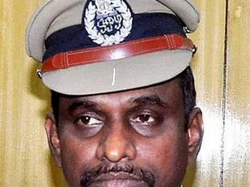தென்மண்டல ஐ.ஜி முருகன்; தூத்துக்குடிக்குப் புது எஸ்.பி! -இடமாற்றப் பின்னணி