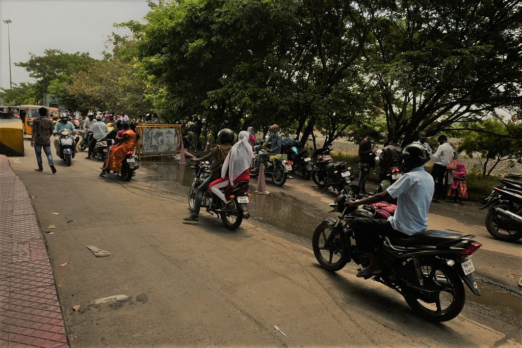 மோட்டார் சைக்கிள்களில் பயணம்