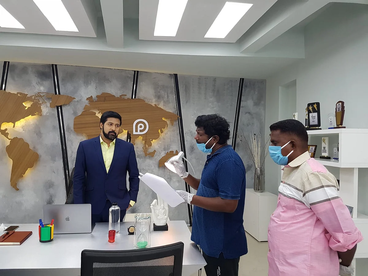 லாக்டெளனை மீறி டிவி சீரியல் ஷூட்டிங்: அம்மாவைப் பறிகொடுத்த நடிகை, அரசு வேடிக்கை பார்ப்பது ஏன்?!