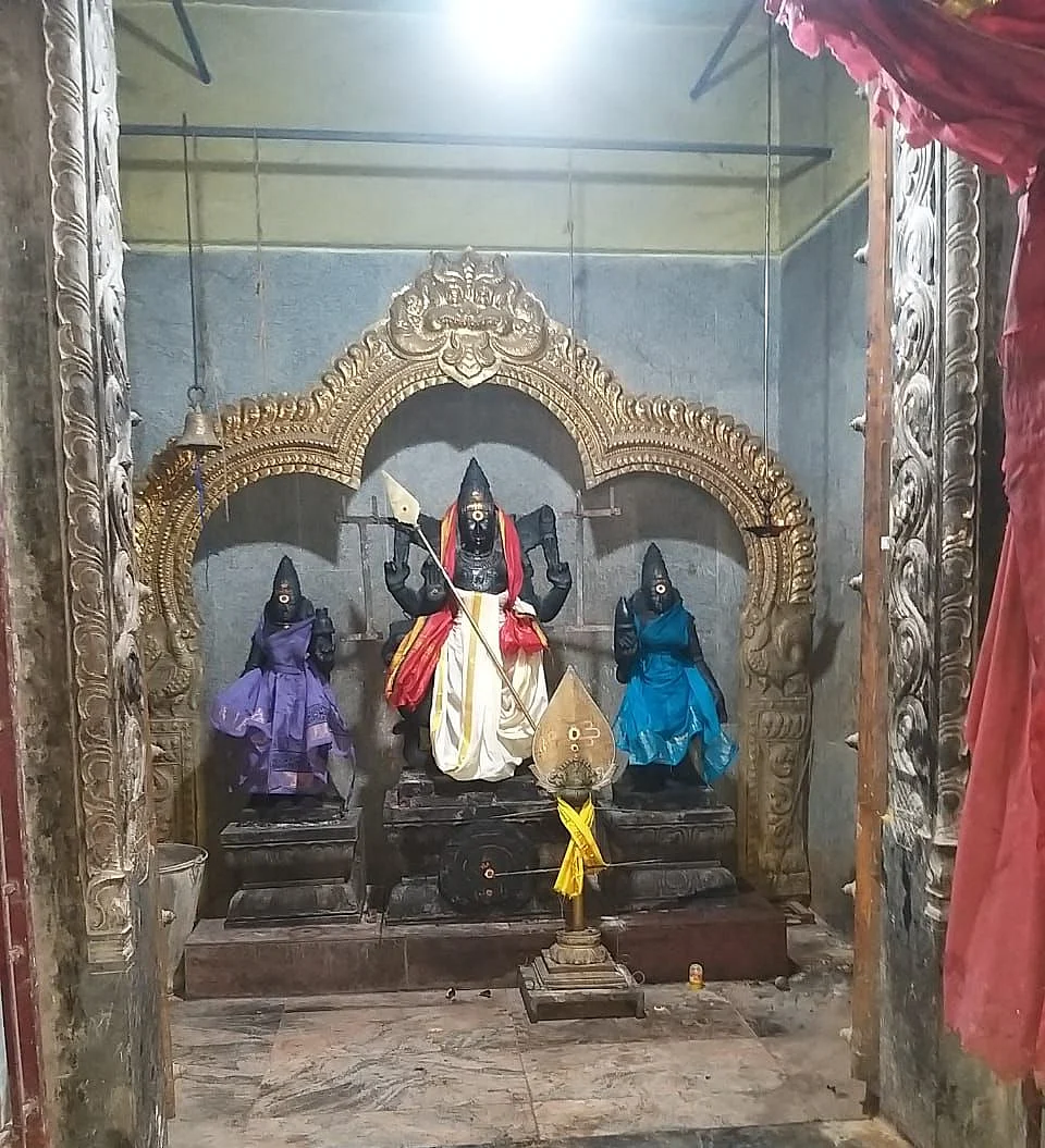 `முருகப் பெருமானுக்கு வைகாசி விசாகச் சிறப்பு அபிஷேக தரிசனம்!' - சக்திவிகடன் யூடியூப் சேனலில் நேரலை