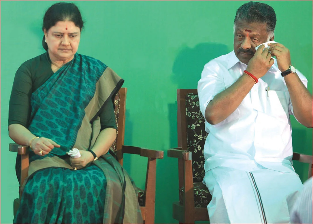 சசிகலா - பன்னீர்செல்வம்