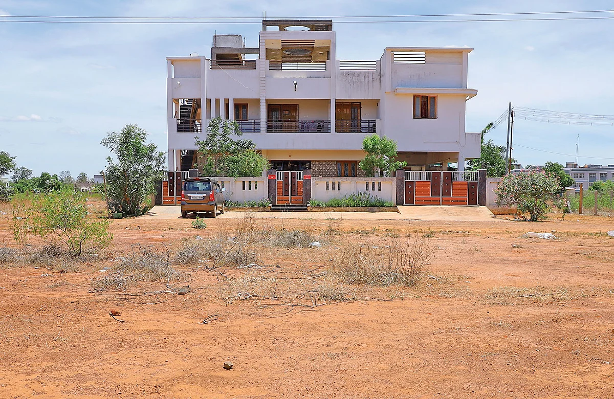 செந்தில்குமார் வீடு