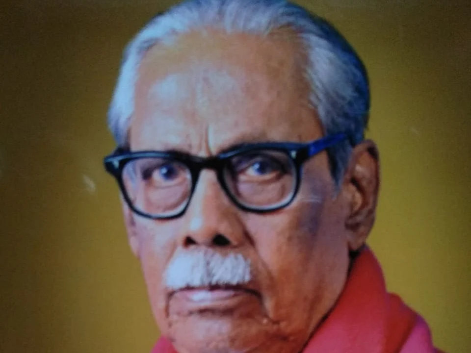 புதுச்சேரி: `கலைமாமணி... தமிழ்மாமணி' -பாவேந்தர் பாரதிதாசன் மகன் மன்னர் மன்னன் காலமானார்!