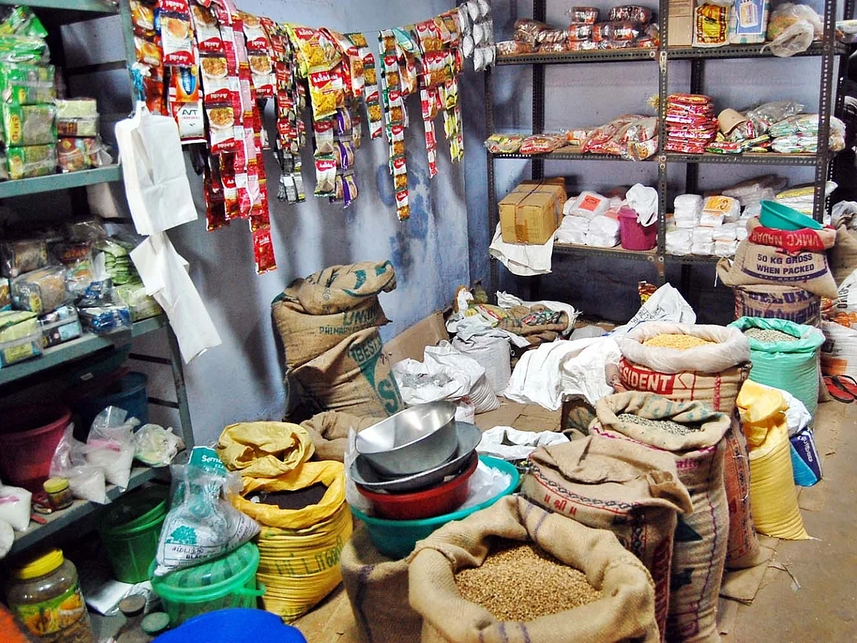 `அத்தியாவசியப் பொருள்களின் விலை உயர்வை தடுக்க அரசு இதைச் செய்யலாம்!' - வணிகர் சங்கம் கோரிக்கை
