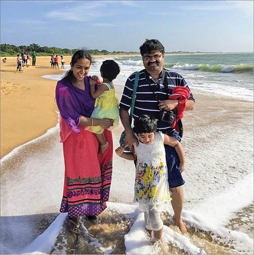 காட்டுக்குள்ளே கடலிருக்கு...
