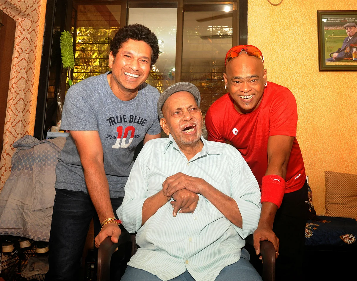 Sachin Tendulkar and VInod Kambli With Ramakanth Achrekar