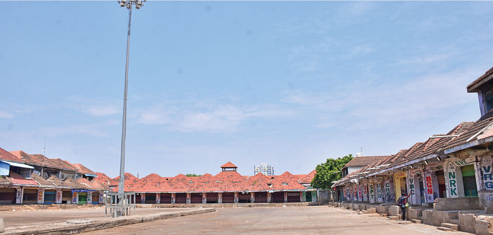 வியாபாரிகளின் பயம்... அதிகாரக் குளறுபடியாளர்களின் பலம்! - கோயம்பேடு பகீர் - 10