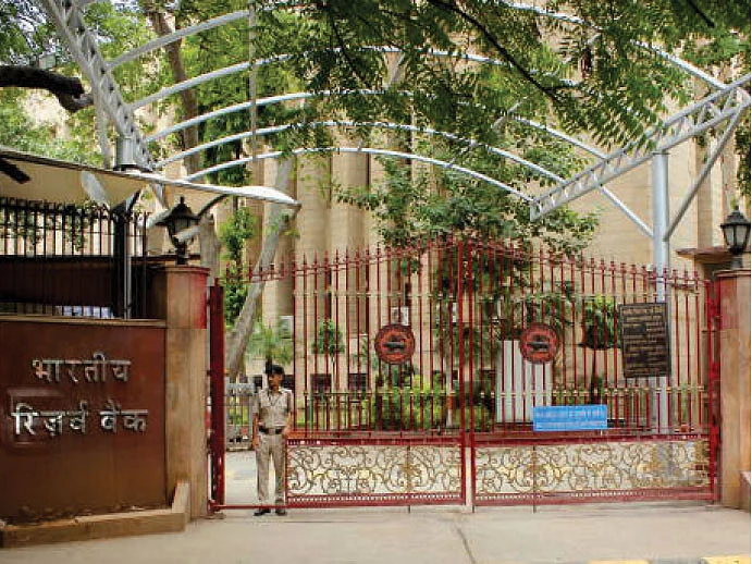 ரிசர்வ் வங்கியின் கண்காணிப்பில் கூட்டுறவு வங்கிகள்! - பின்னணி என்ன..?