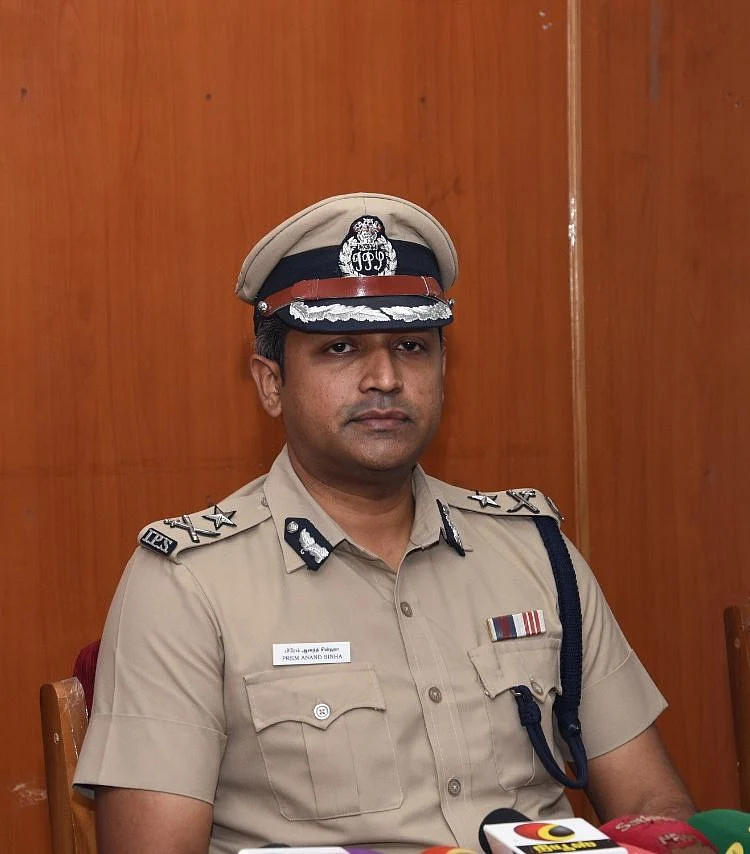 கமிஷனர் பிரேம் ஆனந்த் சின்ஹா