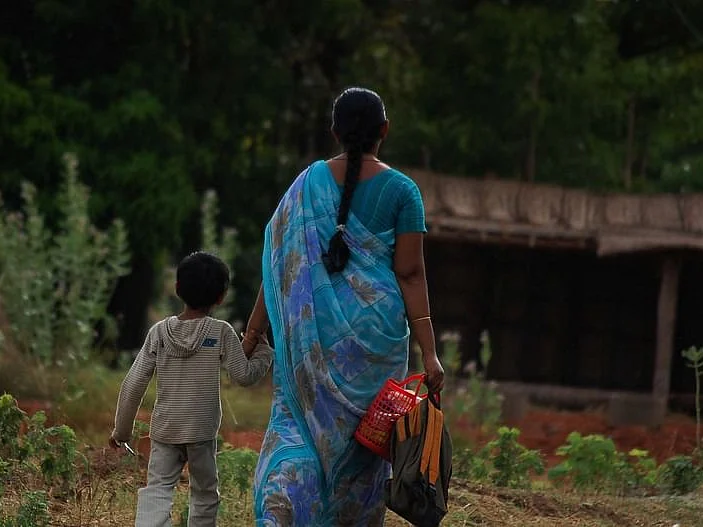 அன்று எனக்காக இயங்கிய குடும்பம்; இன்று குடும்பத்துக்காக இயங்கும் நான்!- அன்னையர் தின சிறப்பு பகிர்வு