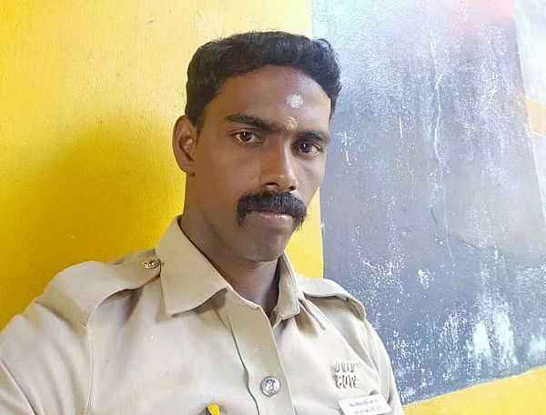 வெடிகுண்டு வீச்சில் பலியான காவலர் சுப்பிரமணியன்