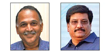 ஆர்.கே.ராதாகிருஷ்ணன் - குமரகுரு