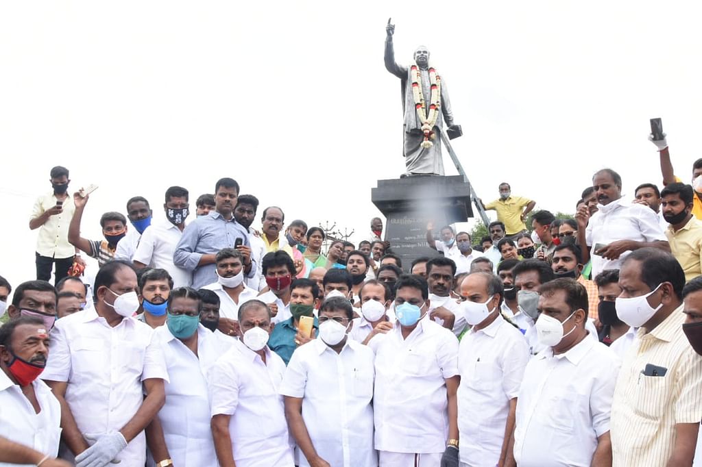தி.மு.க பிரமுகர்கள்