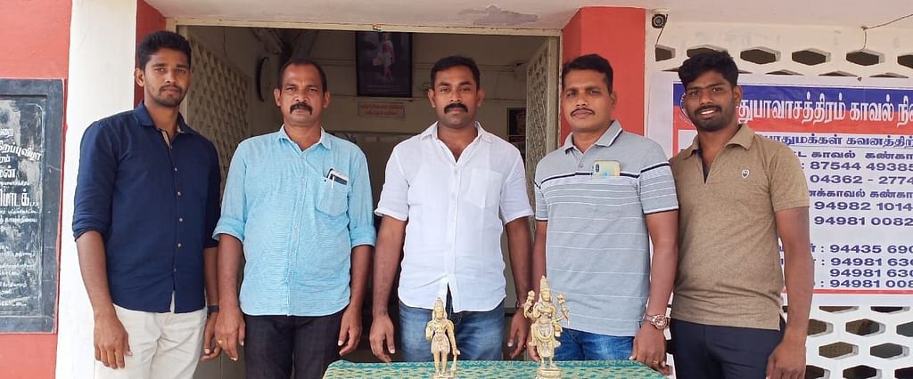 பாராட்டு பெற்ற போலீஸ் டீம்