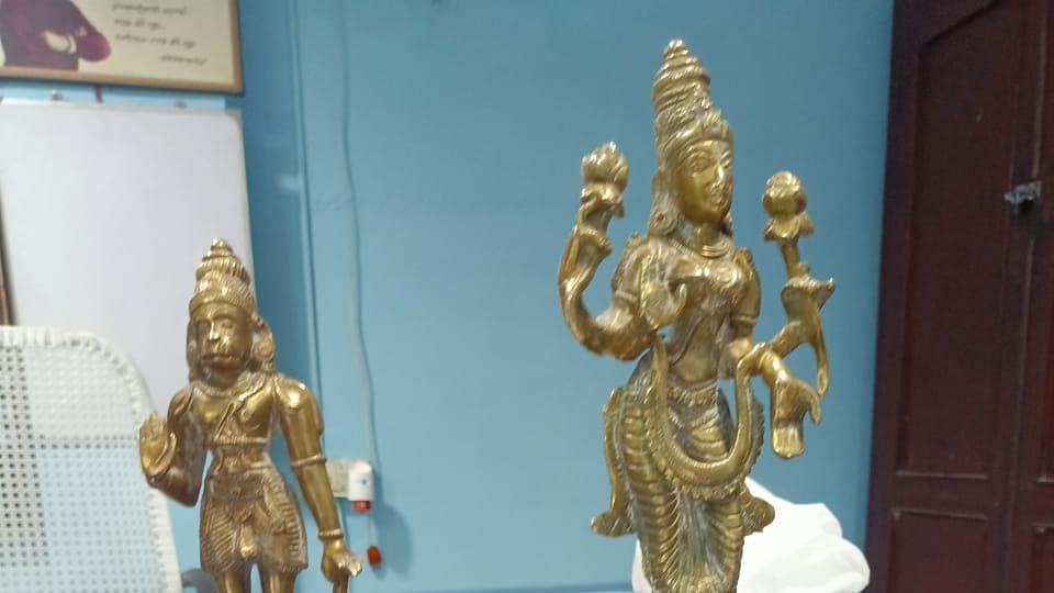 கைப்பற்றப்பட்ட சிலைகள்