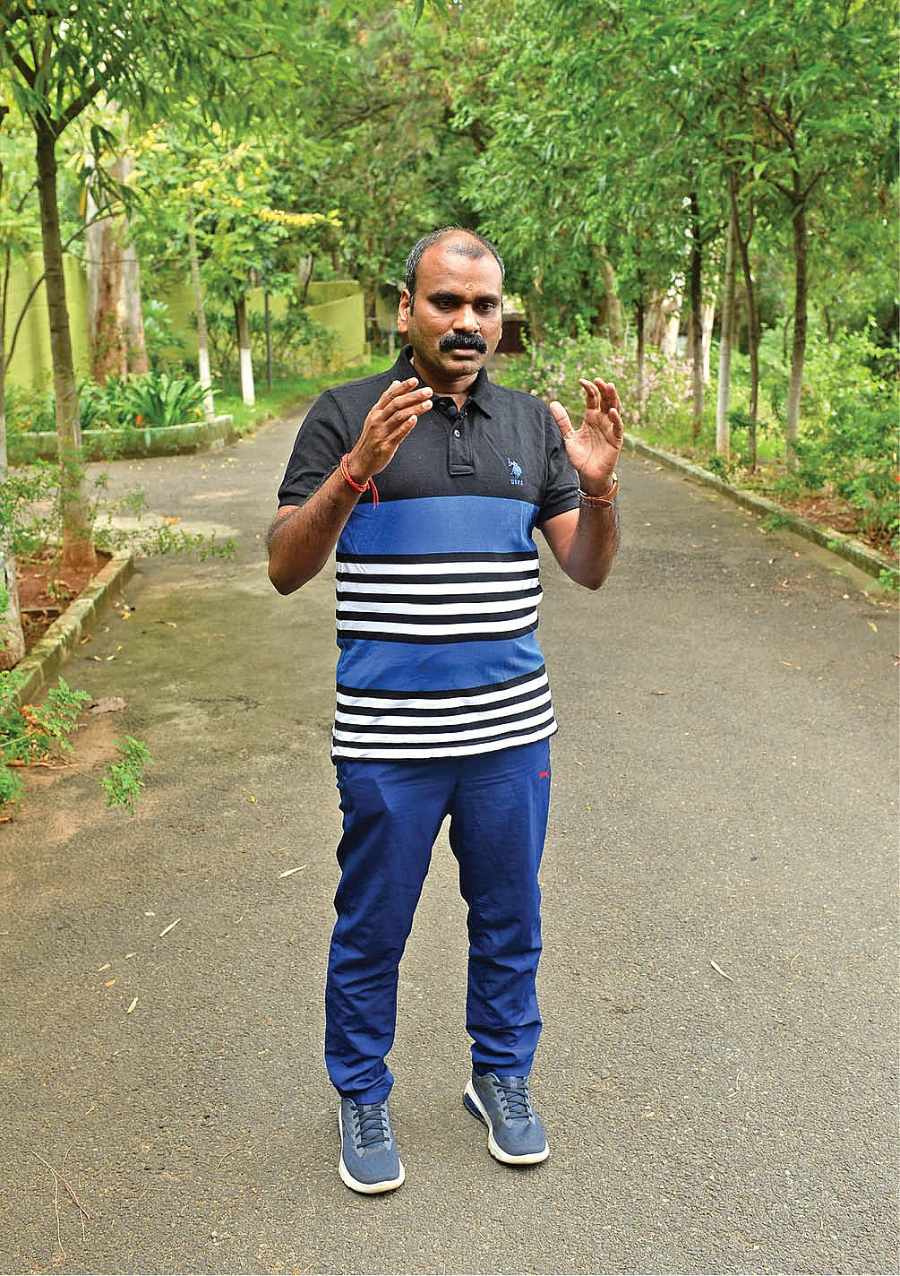 “எடப்பாடி பாஸ், ஸ்டாலின் ஃபெயில்!”