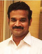 உற்சாகச் சிரிப்பு... நேர்மையான உழைப்பு... மார்க்கெட்டிங்கில் புதுமை..! ஜீரோ டு ஹீரோவான வசந்தகுமார்!