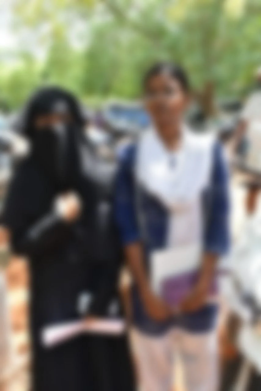 கலெக்டரிடம் புகார் அளிக்க வந்தபோது