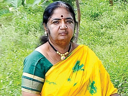 இயற்கை வாழ்வு: பறவைகள் நாய்கள் பூனைகள் ஆடு-மாடுகள் முயல்கள் மரங்கள் மற்றும் நான்!