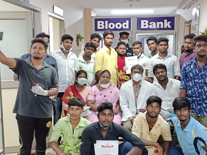 லாக்டௌனிலும் 700 பேருக்கு ரத்ததானம்... உயிர் காக்கப் போராடும் சேலம் ரத்ததானம் குழு!